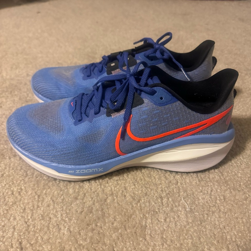 Nike Vomero 17 Running Shoes